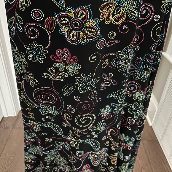 CHOICES 3 Piece Set- Black Floral Skirt with Sleeveless @ Long Sleeve Tops Sz S - Picture 6 of 13